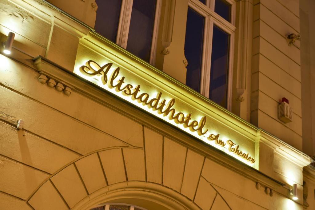 Altstadthotel Am Theater Cottbus Eksteriør billede